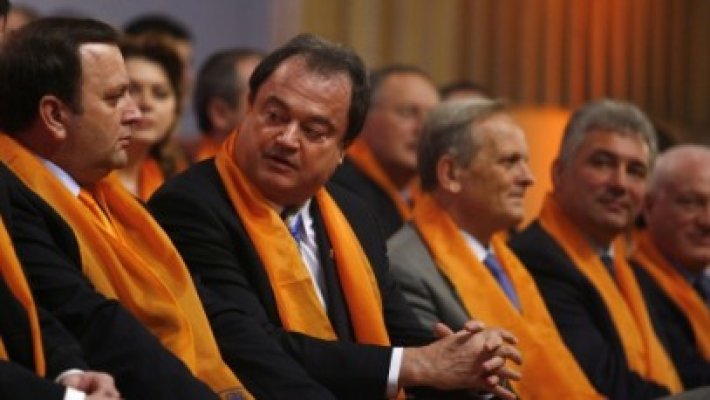 LUPTA pentru PUTERE în PDL, etapa pe judeţe. Chiru: Îl susţin pe Vasile Blaga, indiferent de alte moţiuni